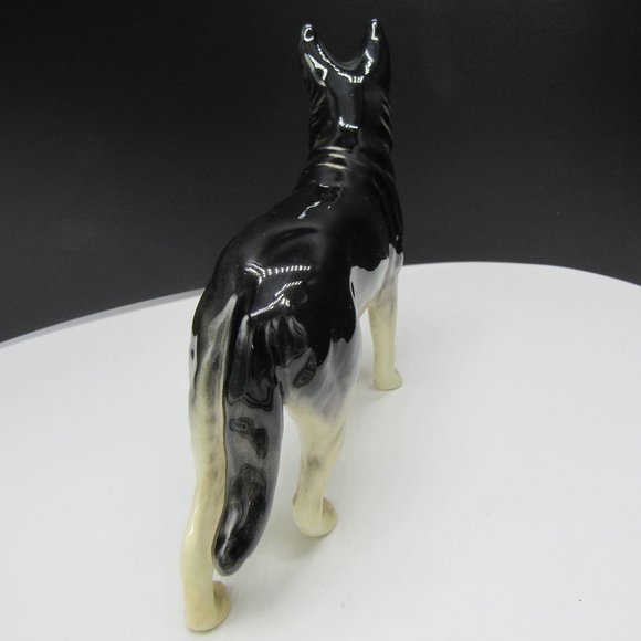 BESWICK DOG FIGURINE. 7 X 5 1/2 INCHES. GERMAN SHEPHERD/ALSATION - Picture 7 of 10
